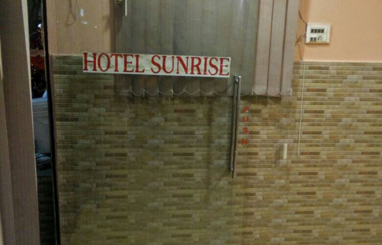 Hotel Sunrise, Lucknow 4